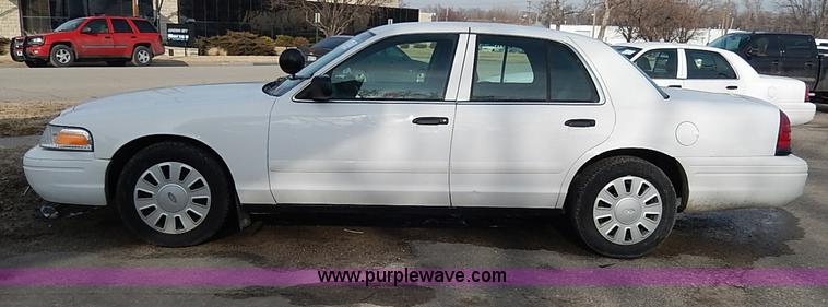 image for item I9323 2008 Ford Crown Victoria Police Interceptor