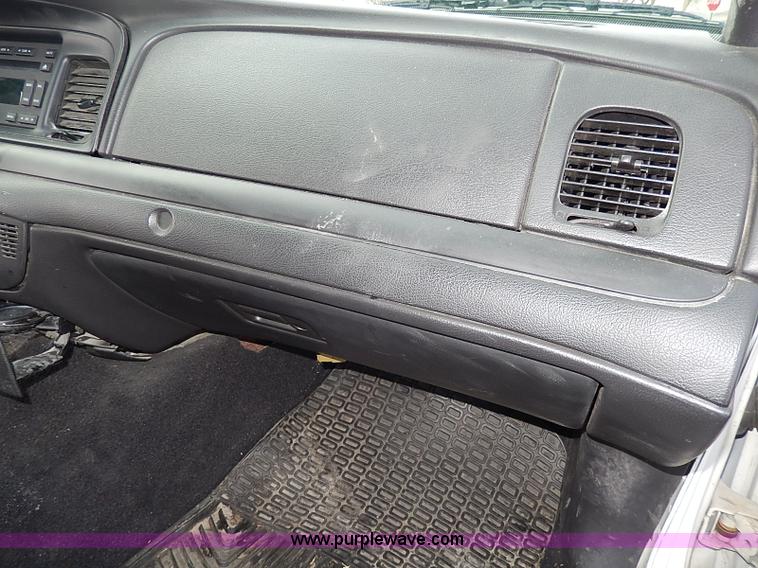 image for item I9323 2008 Ford Crown Victoria Police Interceptor