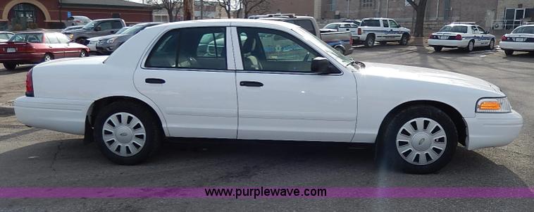 image for item I9324 2006 Ford Crown Victoria Police Interceptor