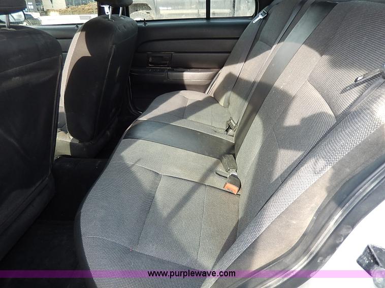 image for item I9324 2006 Ford Crown Victoria Police Interceptor