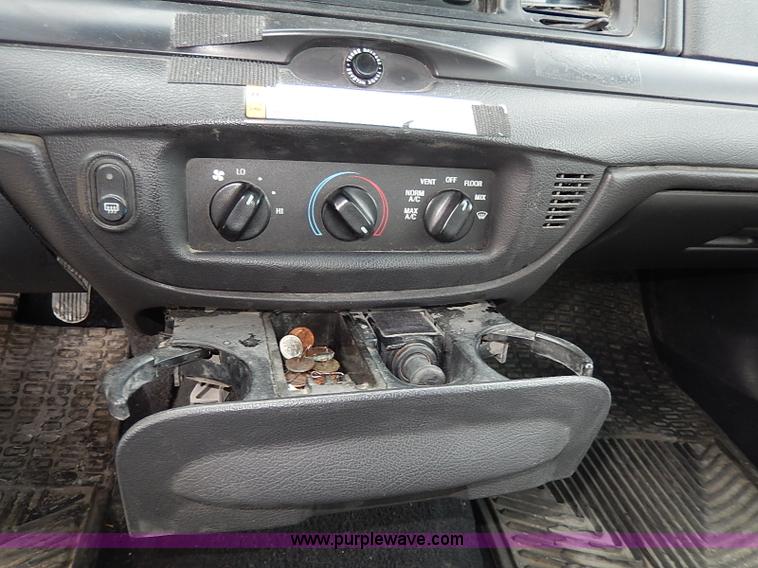 image for item I9324 2006 Ford Crown Victoria Police Interceptor