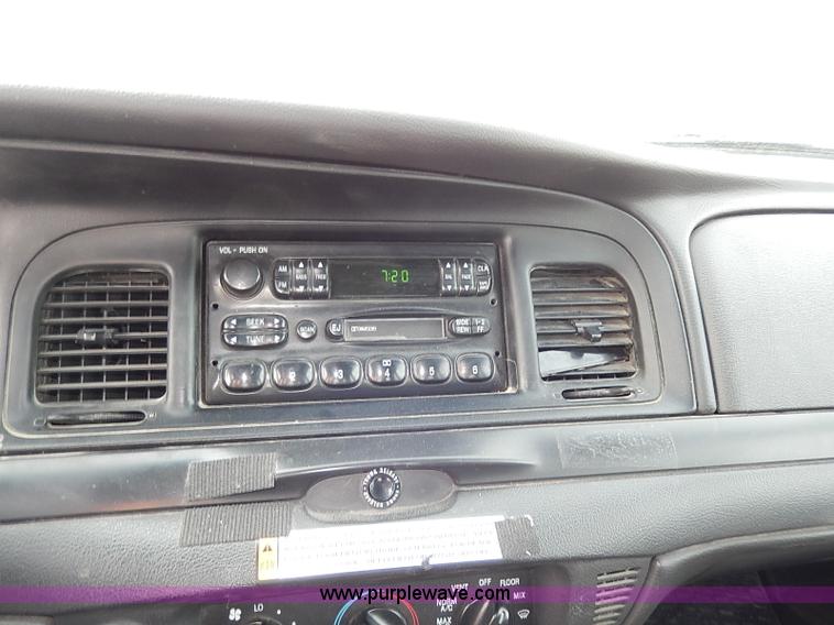 image for item I9324 2006 Ford Crown Victoria Police Interceptor