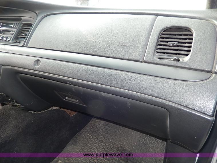 image for item I9324 2006 Ford Crown Victoria Police Interceptor