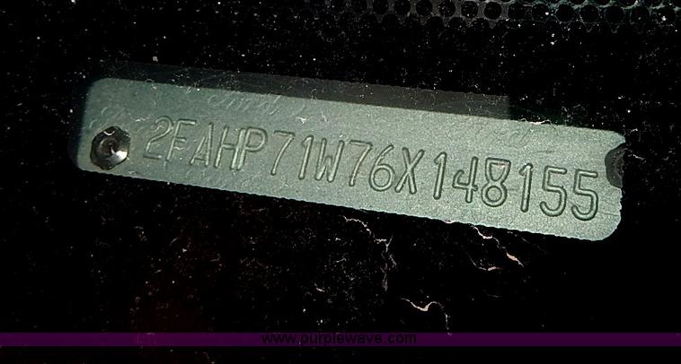 image for item I9324 2006 Ford Crown Victoria Police Interceptor