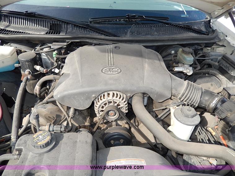 image for item I9326 1999 Lincoln Town Car Executive