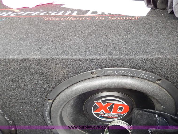 image for item I9326 1999 Lincoln Town Car Executive