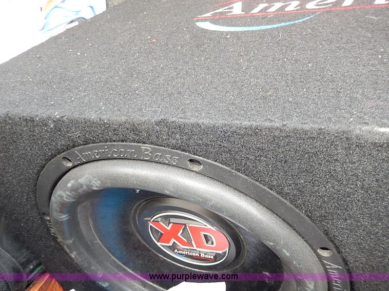 image for item I9326 1999 Lincoln Town Car Executive