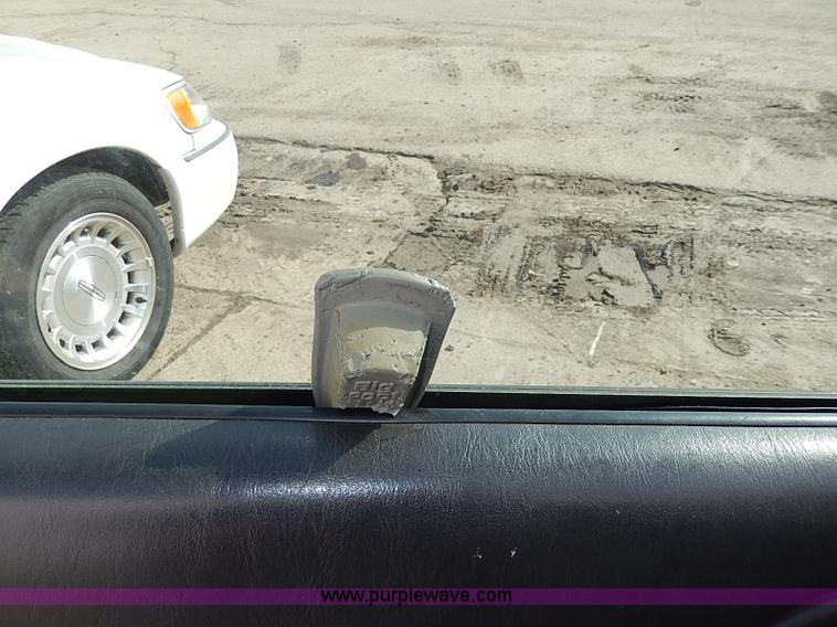 image for item I9327 2002 Ford Focus SE