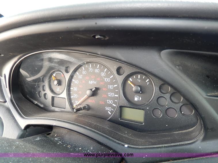 image for item I9327 2002 Ford Focus SE