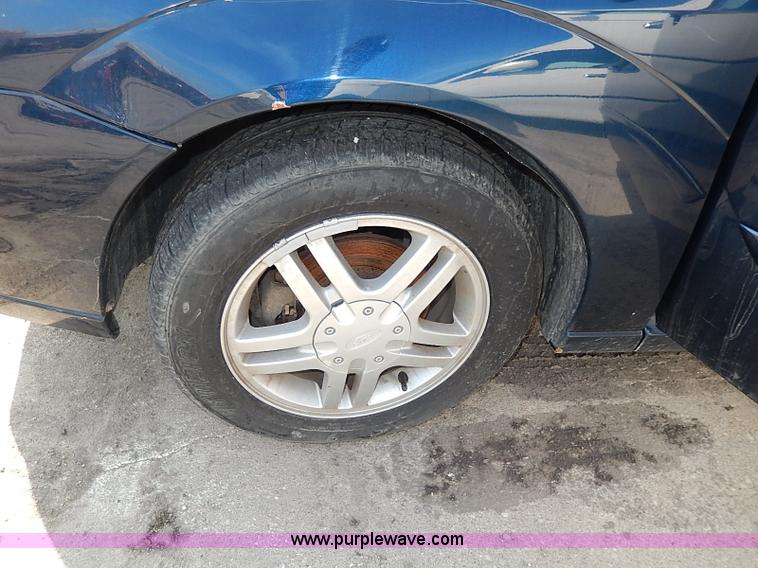 image for item I9327 2002 Ford Focus SE