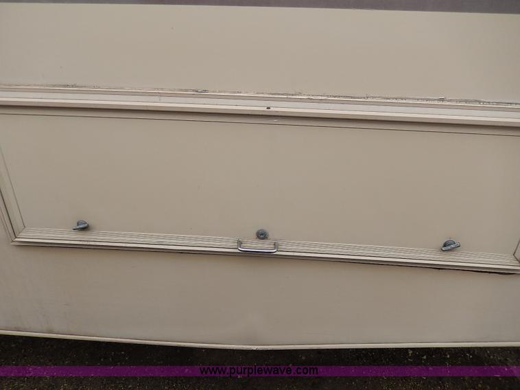 image for item I9328 1989 Chevrolet Fleetwood P30 Bounder RV