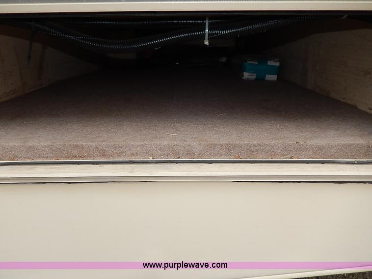 image for item I9328 1989 Chevrolet Fleetwood P30 Bounder RV