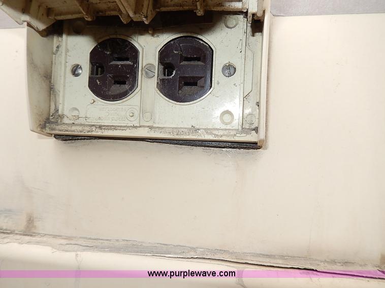 image for item I9328 1989 Chevrolet Fleetwood P30 Bounder RV