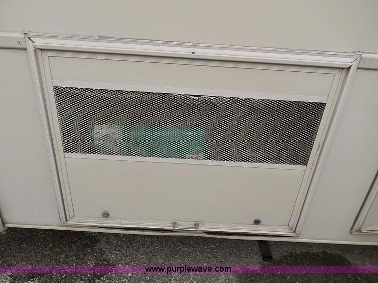 image for item I9328 1989 Chevrolet Fleetwood P30 Bounder RV