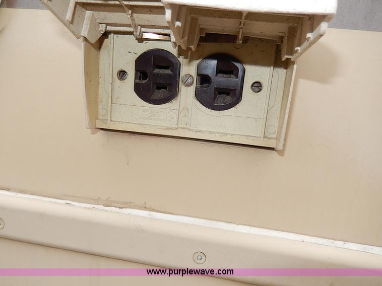 image for item I9328 1989 Chevrolet Fleetwood P30 Bounder RV