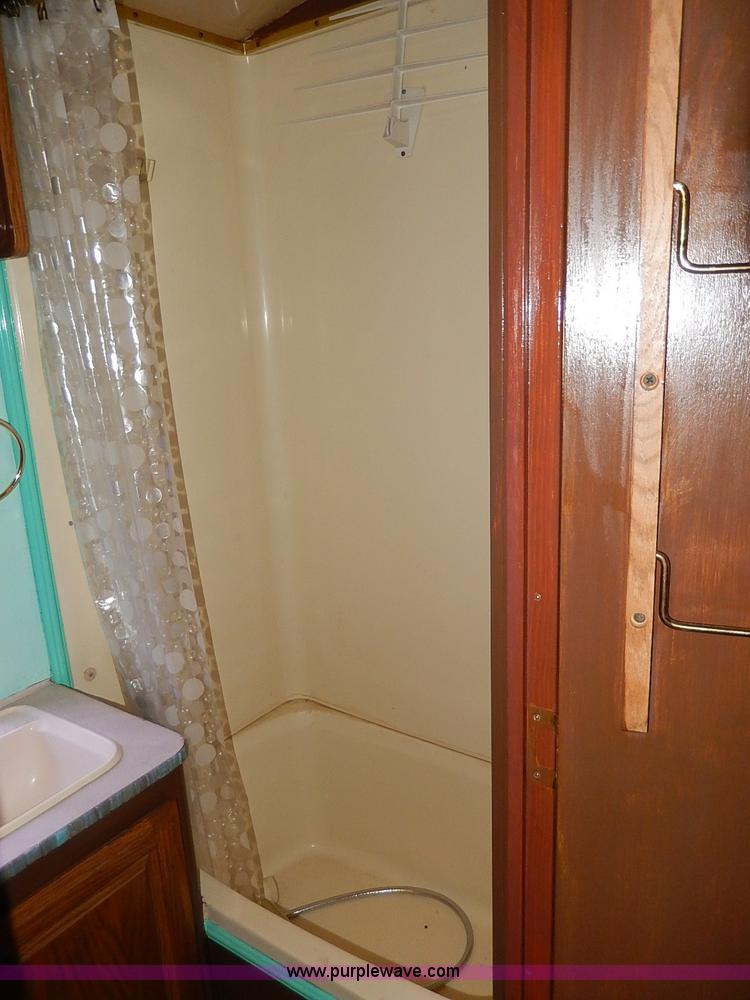 image for item I9328 1989 Chevrolet Fleetwood P30 Bounder RV