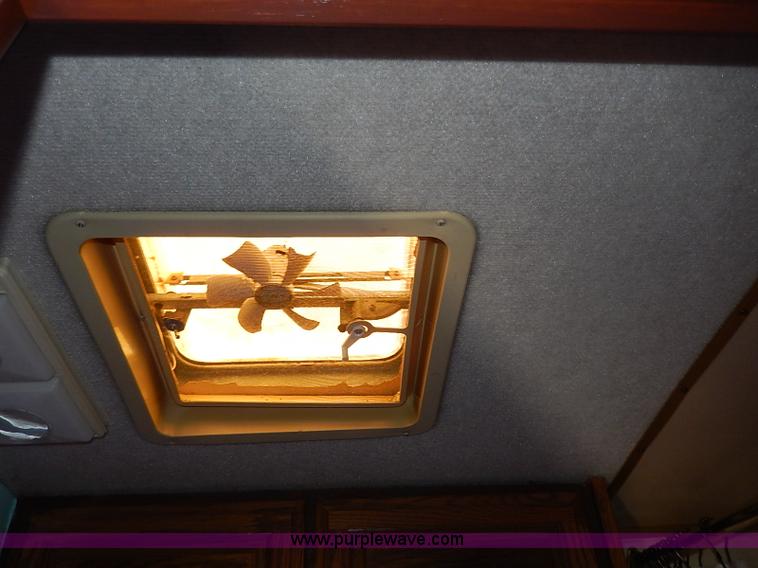 image for item I9328 1989 Chevrolet Fleetwood P30 Bounder RV