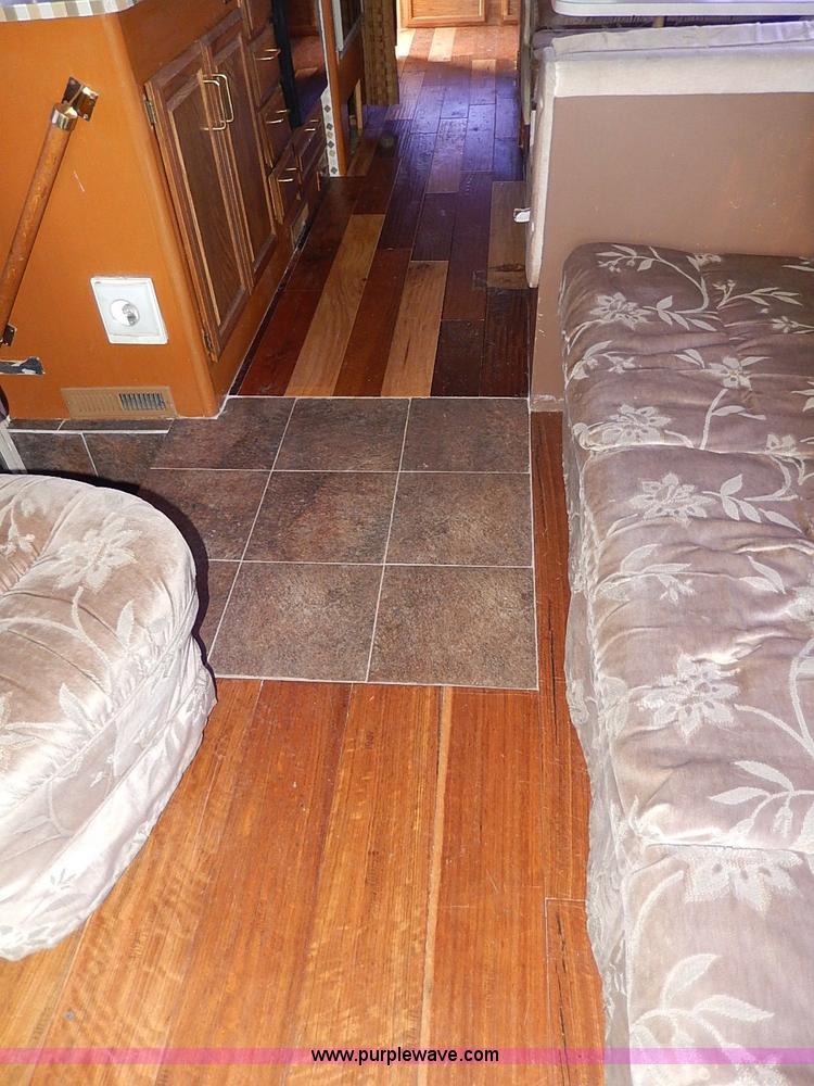 image for item I9328 1989 Chevrolet Fleetwood P30 Bounder RV