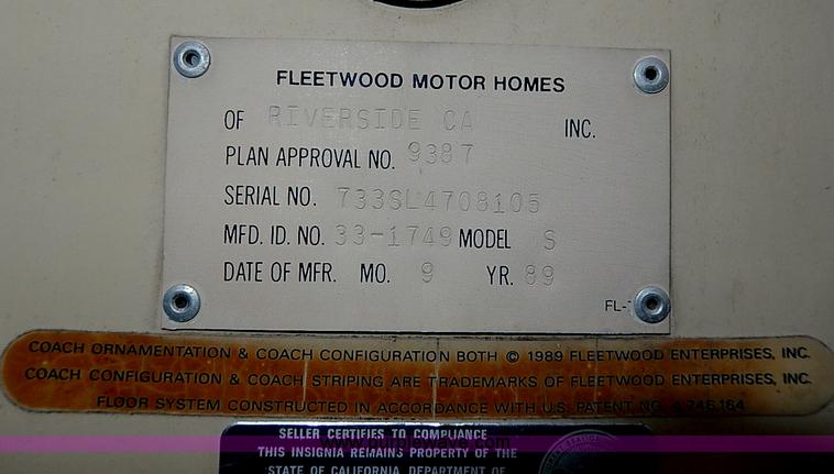 image for item I9328 1989 Chevrolet Fleetwood P30 Bounder RV