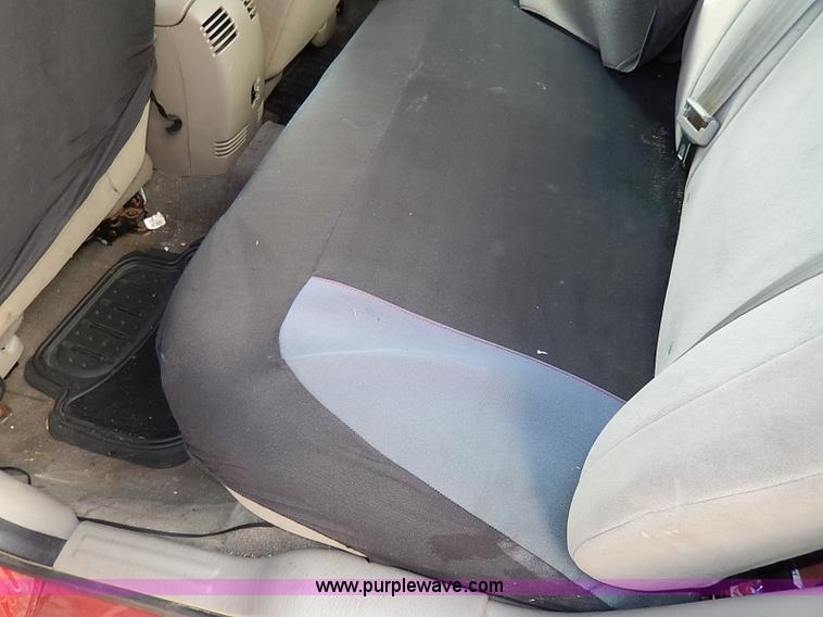 image for item I9329 2004 Dodge Intrepid SE