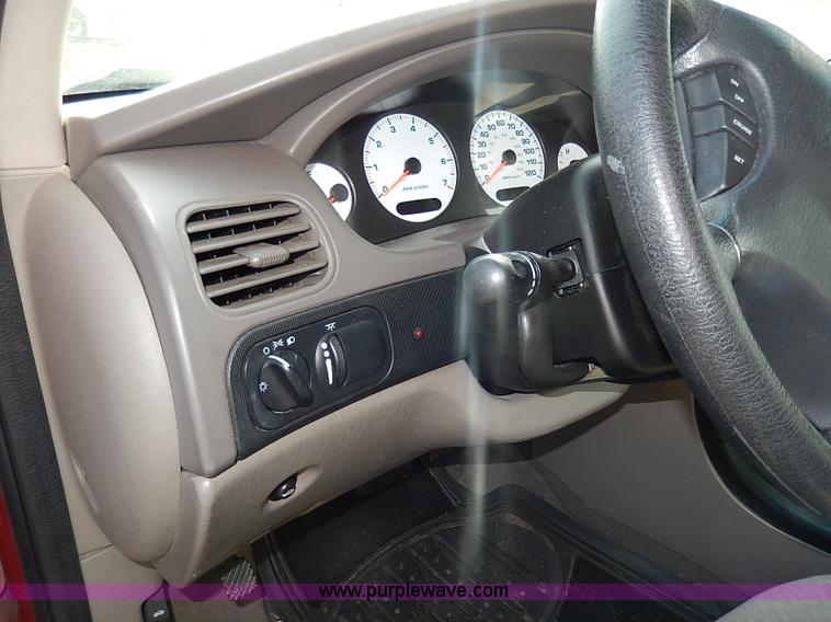 image for item I9329 2004 Dodge Intrepid SE