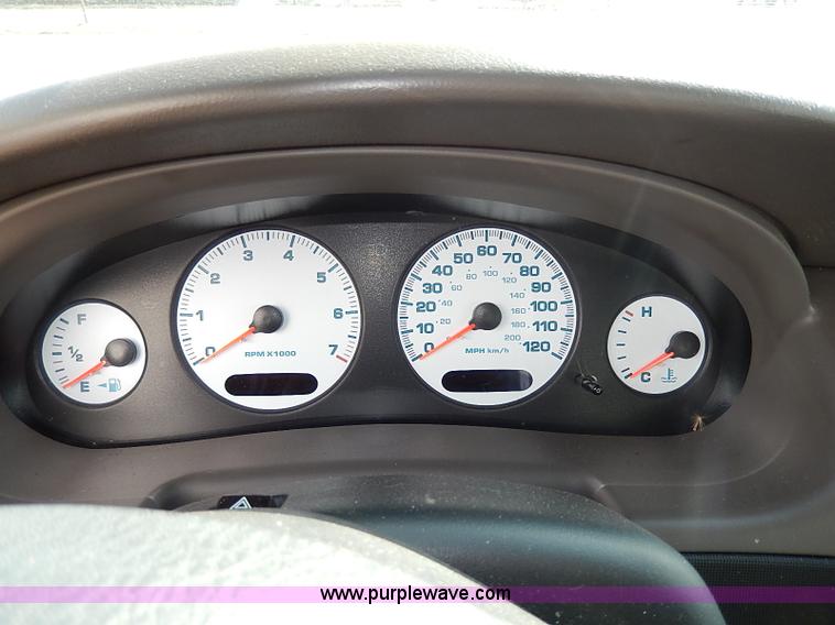 image for item I9329 2004 Dodge Intrepid SE