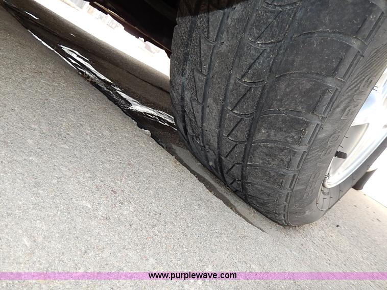 image for item I9329 2004 Dodge Intrepid SE