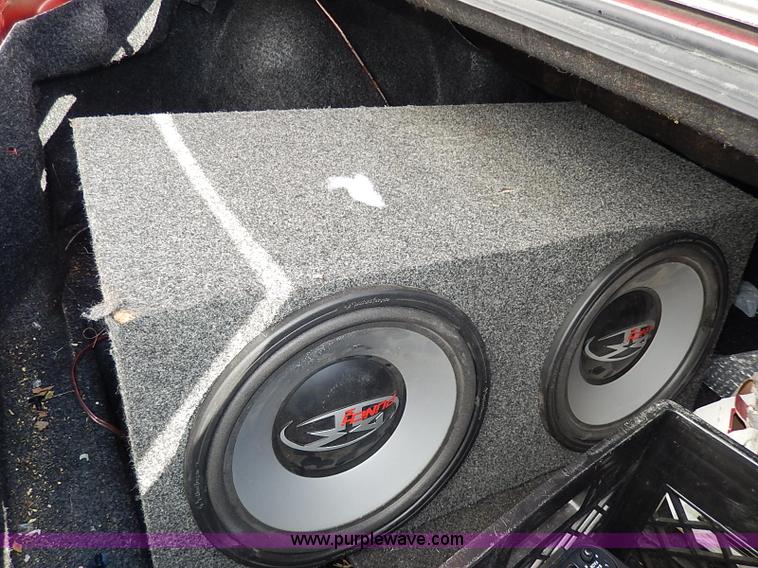 image for item I9329 2004 Dodge Intrepid SE