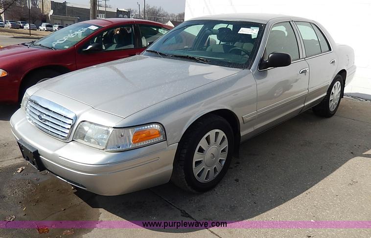 image for item I9330 2006 Ford Crown Victoria Police Interceptor