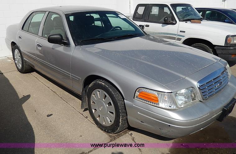 image for item I9330 2006 Ford Crown Victoria Police Interceptor