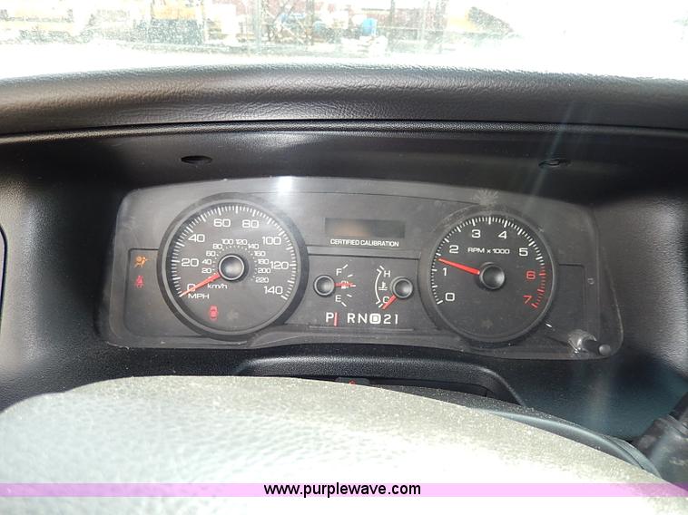 image for item I9330 2006 Ford Crown Victoria Police Interceptor