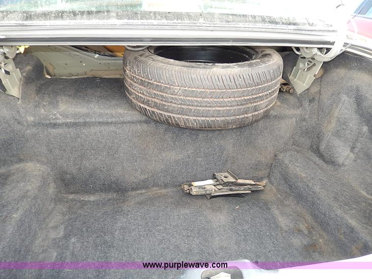 image for item I9330 2006 Ford Crown Victoria Police Interceptor