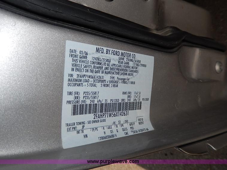 image for item I9330 2006 Ford Crown Victoria Police Interceptor