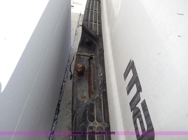 image for item I9331 1995 Mazda B2300 pickup truck