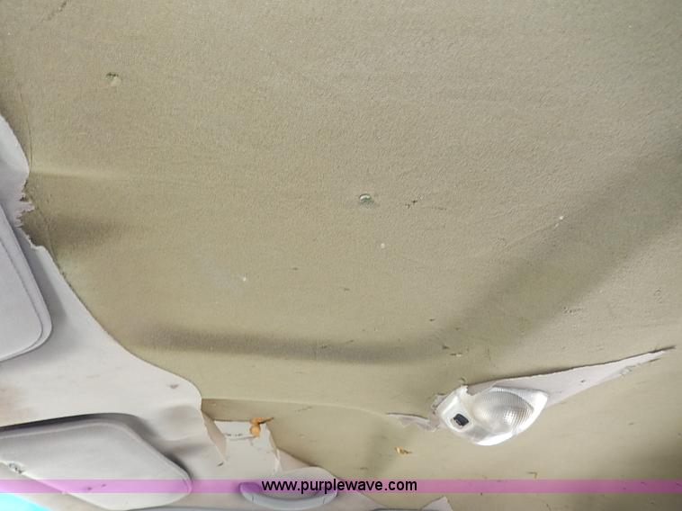 image for item I9331 1995 Mazda B2300 pickup truck