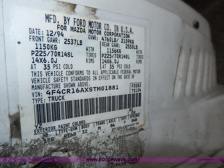 image for item I9331 1995 Mazda B2300 pickup truck