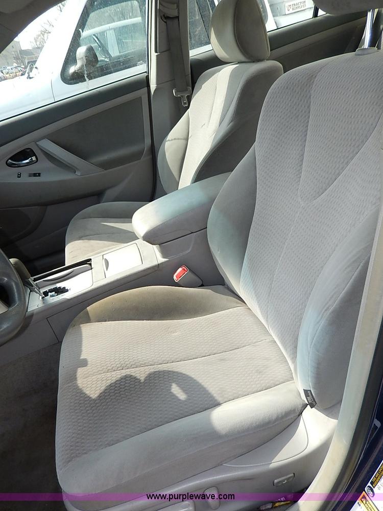 image for item I9332 2010 Toyota Camry LE