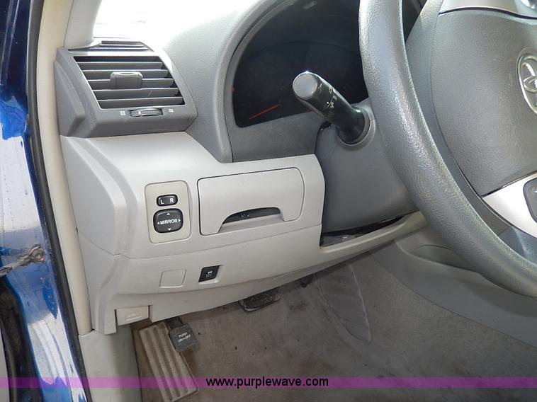 image for item I9332 2010 Toyota Camry LE