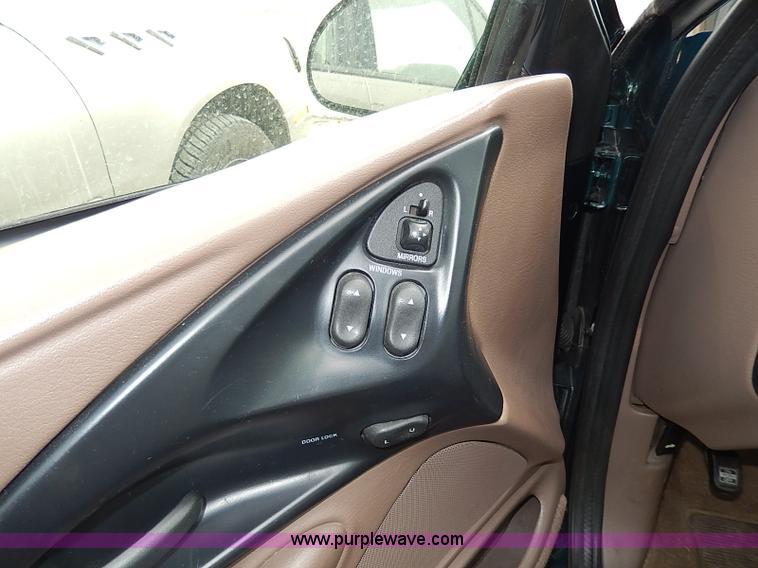 image for item I9333 1994 Ford Thunderbird