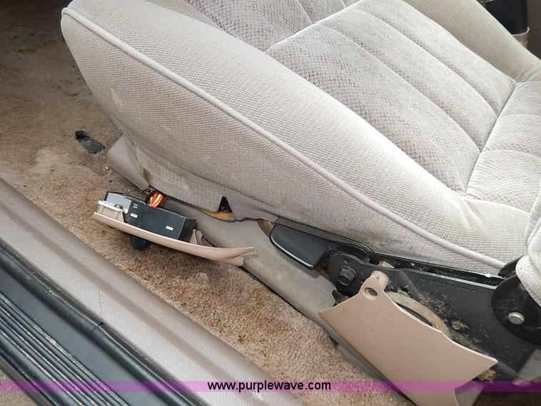 image for item I9333 1994 Ford Thunderbird