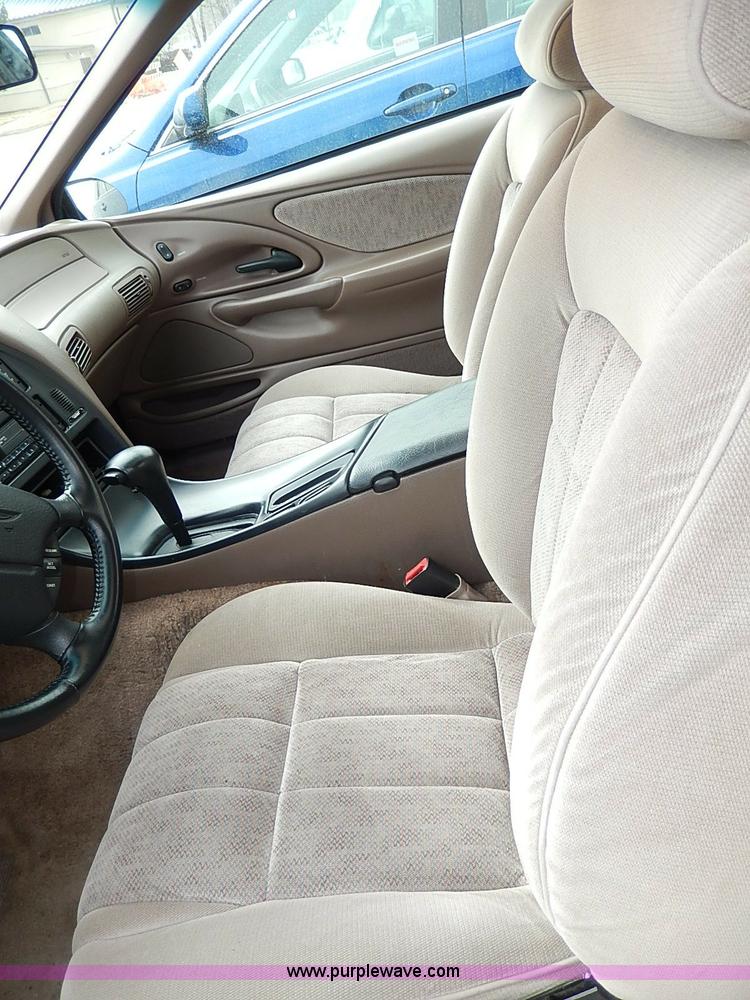 image for item I9333 1994 Ford Thunderbird