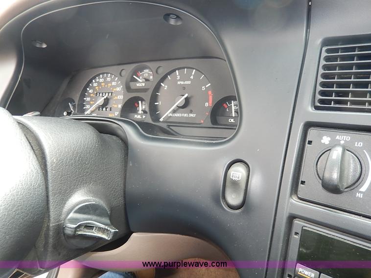image for item I9333 1994 Ford Thunderbird