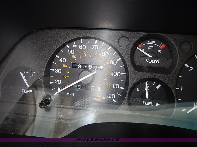 image for item I9333 1994 Ford Thunderbird