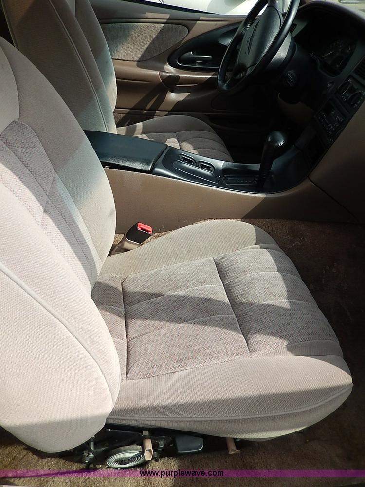 image for item I9333 1994 Ford Thunderbird