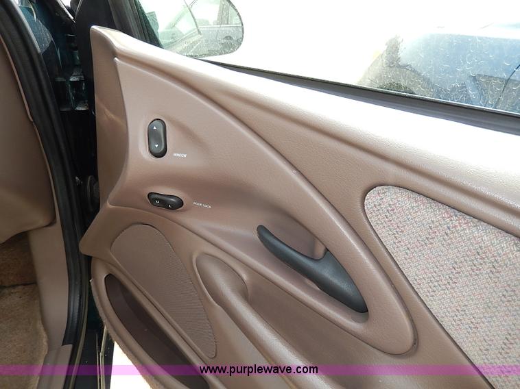 image for item I9333 1994 Ford Thunderbird