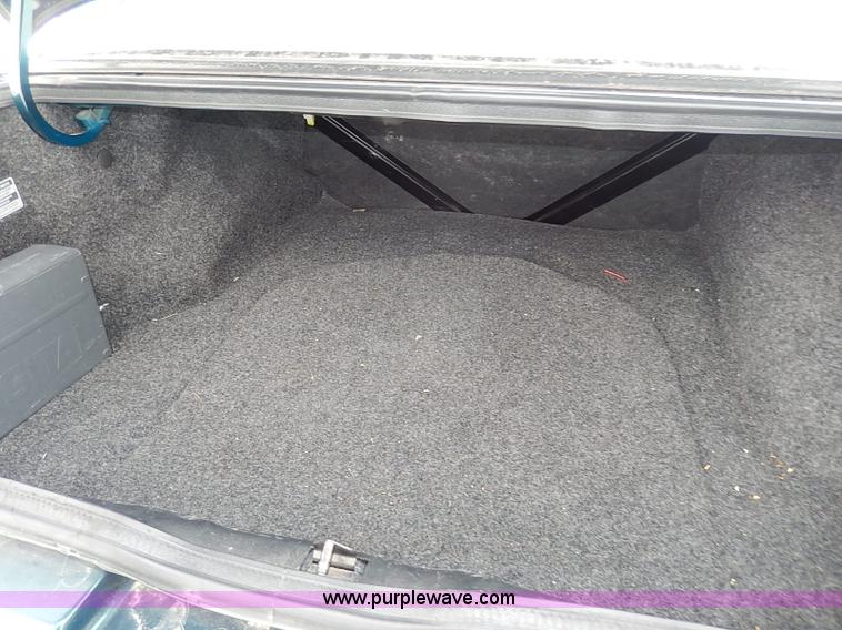 image for item I9333 1994 Ford Thunderbird