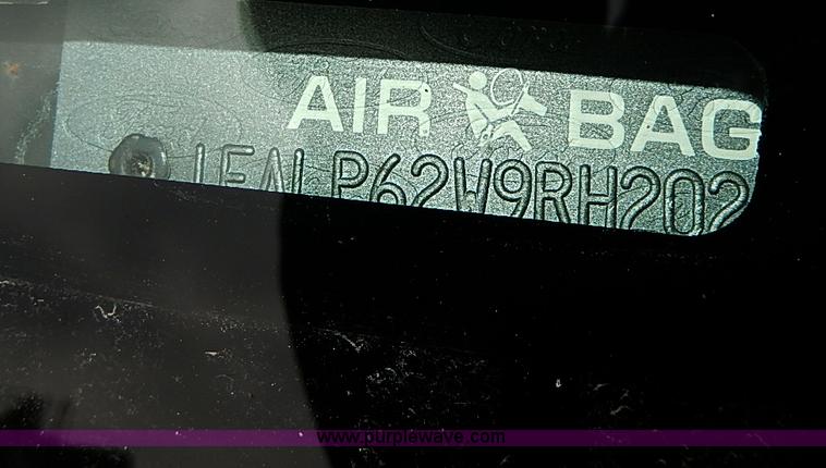 image for item I9333 1994 Ford Thunderbird