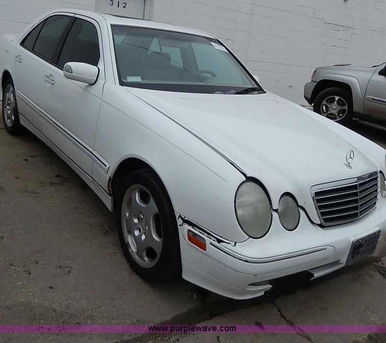 image for item I9335 2000 Mercedes Benz E430