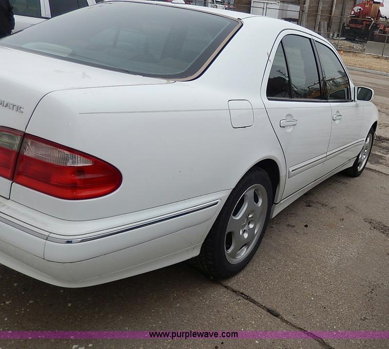 image for item I9335 2000 Mercedes Benz E430
