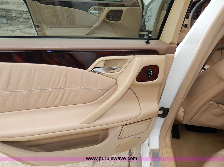 image for item I9335 2000 Mercedes Benz E430